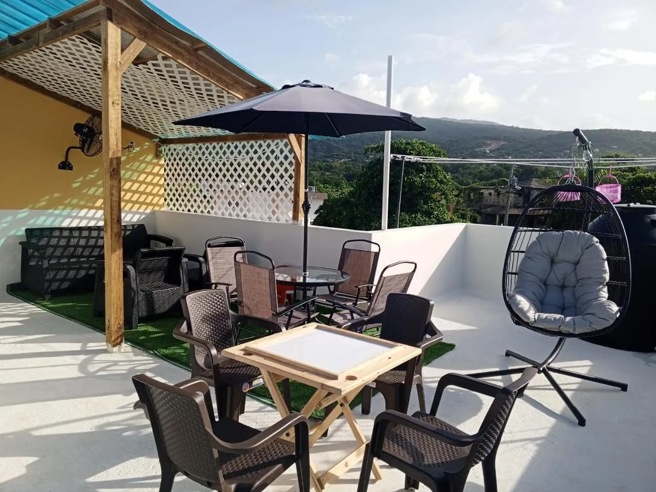 Penthouse Apartment With Bay And Mountain Views, Rooftop Bbq, Ac, Fast Wifi, Near Saladilla Beach, Barahona 0*,  République dominicaine