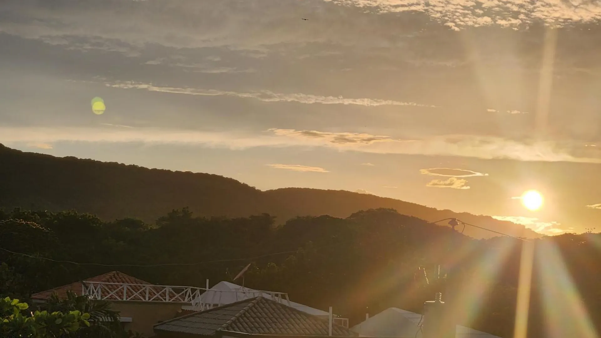 Penthouse Apartment With Bay And Mountain Views, Rooftop Bbq, Ac, Fast Wifi, Near Saladilla Beach, Barahona