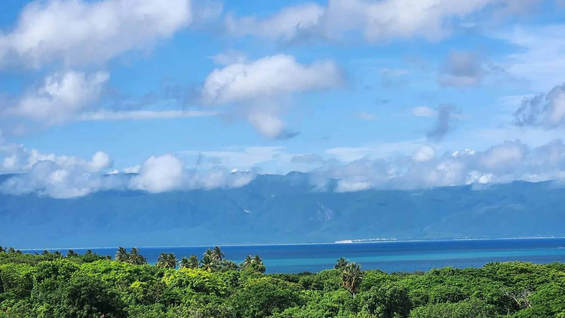 Penthouse Apartment With Bay And Mountain Views, Rooftop Bbq, Ac, Fast Wifi, Near Saladilla Beach, Barahona République dominicaine